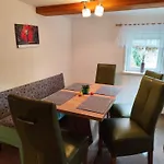 Holiday home Haus Emma, Im Herzen Der Oberlausitz , Ideal Fuer Familien, Gruppen, Geschaeftsreisende, Ein Komplettes Haus Mit Vielen Ausflugszielen In Der Naehe Fuer Aktivurlaub Und Erholungsurlaub Kottmar
