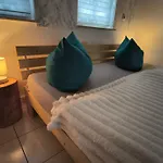 Haus Emma, Im Herzen Der Oberlausitz , Ideal Fuer Familien, Gruppen, Geschaeftsreisende, Ein Komplettes Haus Mit Vielen Ausflugszielen In Der Naehe Fuer Aktivurlaub Und Erholungsurlaub Дом отдыха